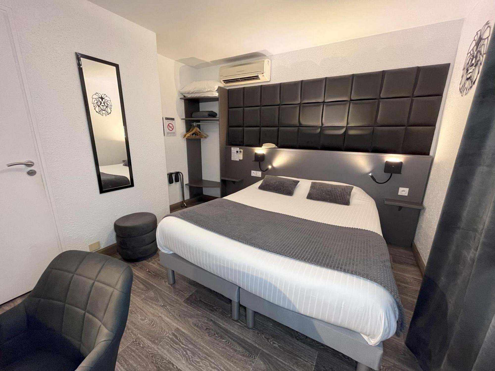 Cit'Hotel Le Cheval Blanc Cognac Centre المظهر الخارجي الصورة