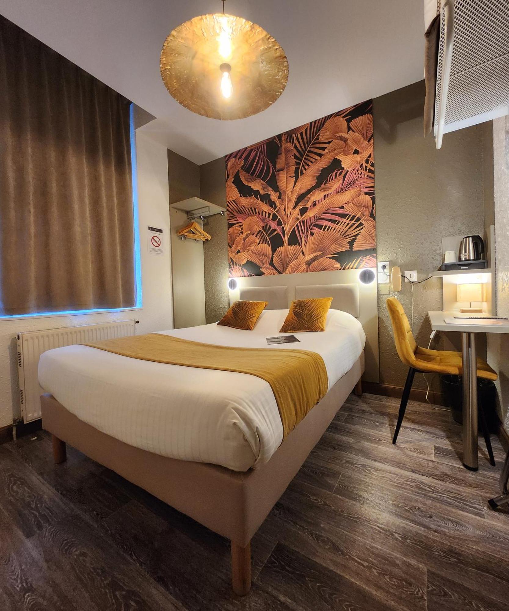 Cit'Hotel Le Cheval Blanc Cognac Centre المظهر الخارجي الصورة
