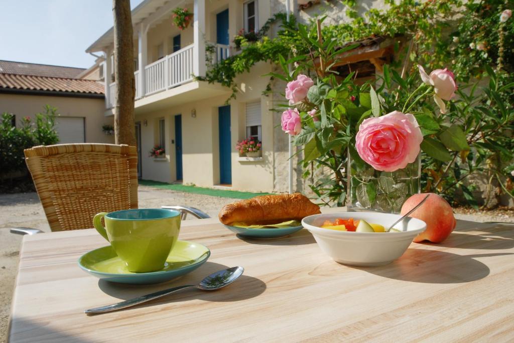 Cit'Hotel Le Cheval Blanc Cognac Centre المظهر الخارجي الصورة