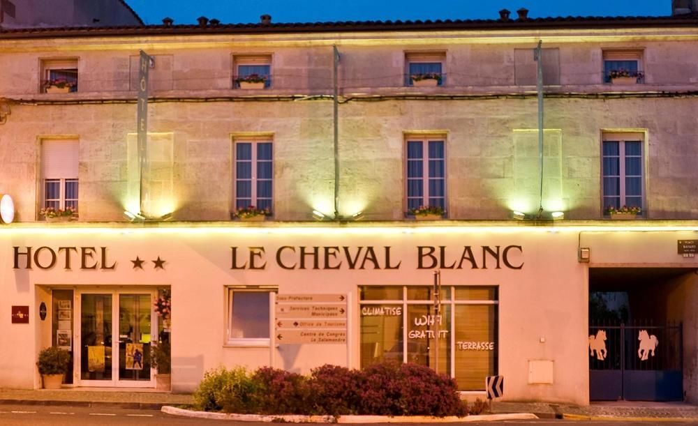 Cit'Hotel Le Cheval Blanc Cognac Centre المظهر الخارجي الصورة